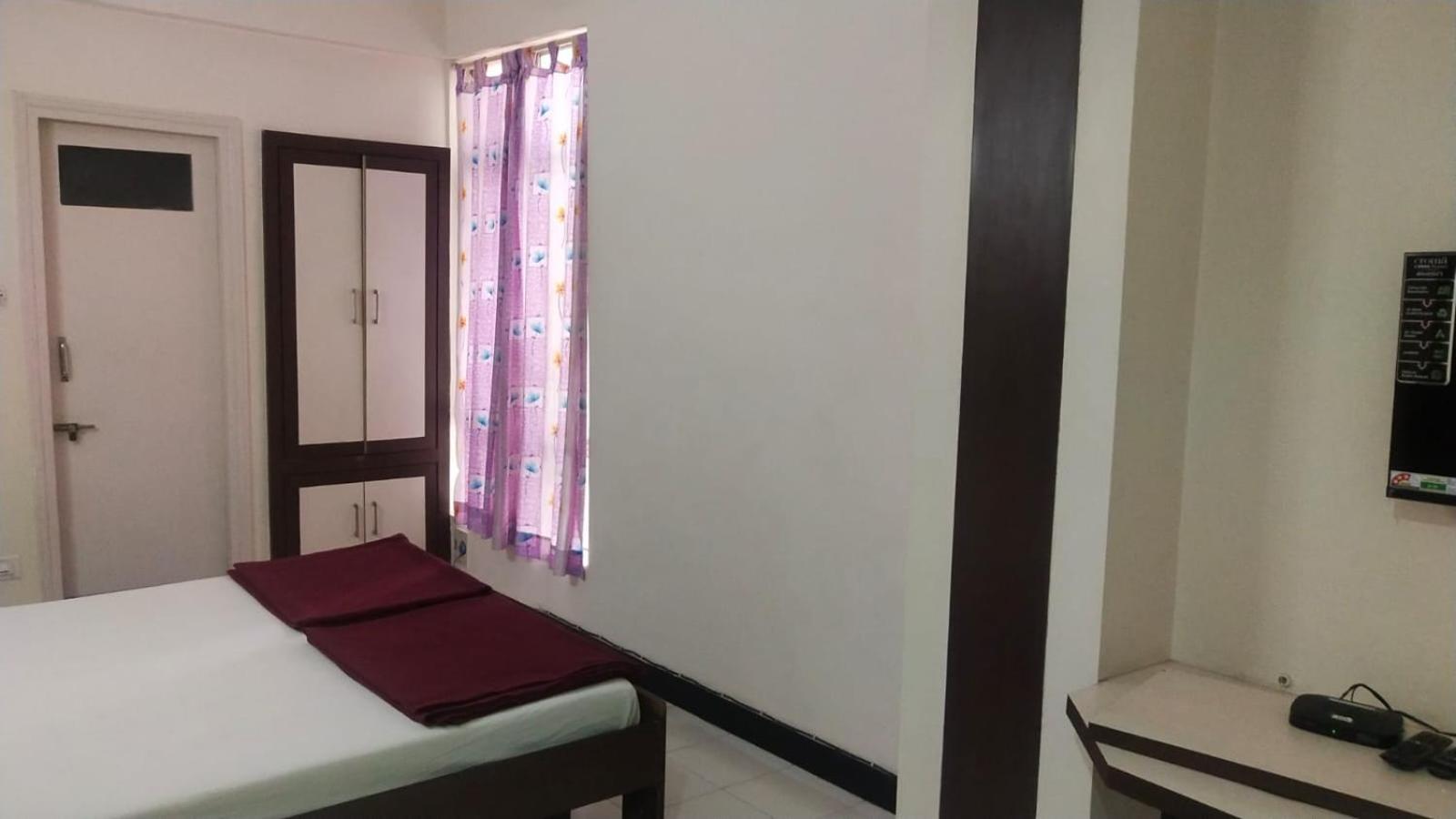 Hotel Vaishali Нашик Екстер'єр фото